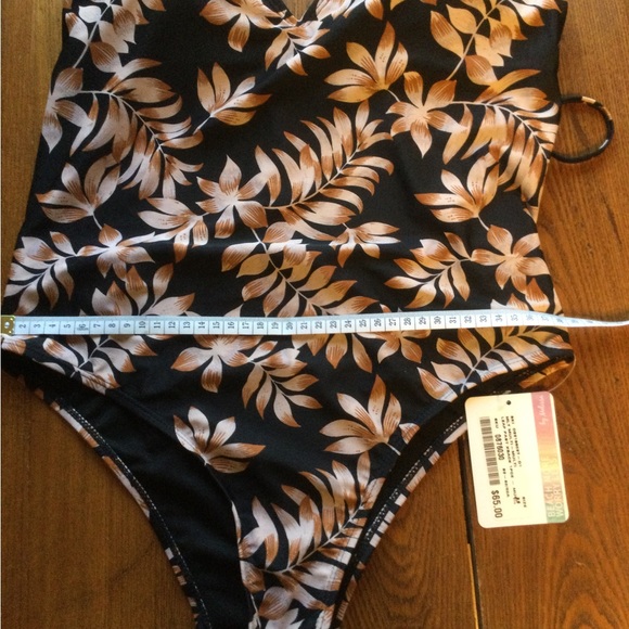 Bathing suit one piece - Picture 2 of 3